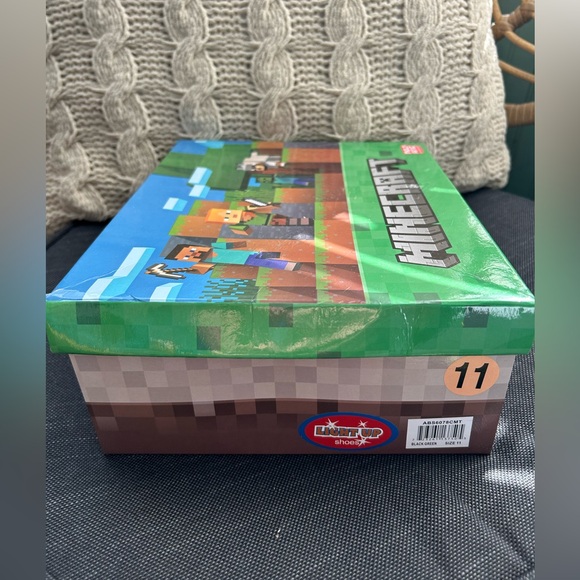 Minecraft Boys Light Up Athletic Shoes - Picture 11 of 11